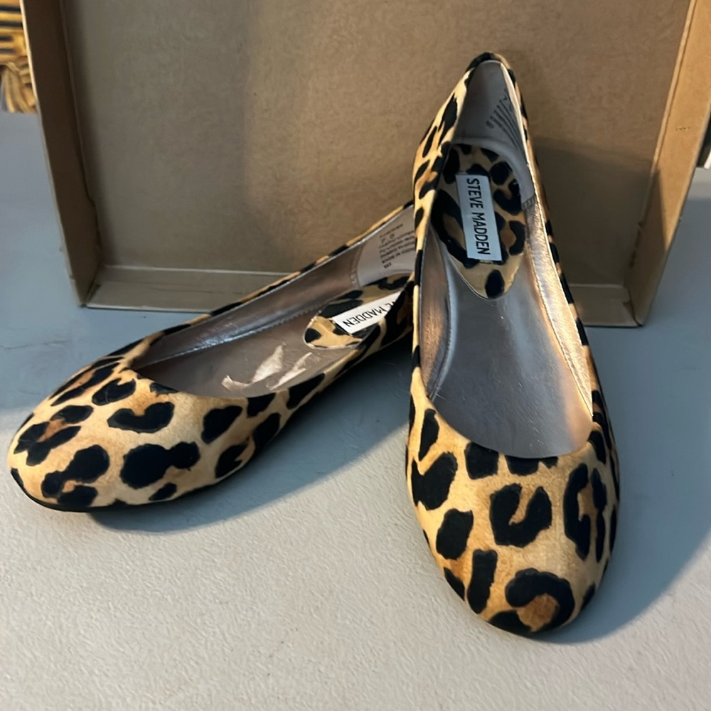 Steve Madden leaopard print flats
